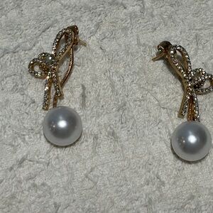 Gold Bow Pearl Drop Earrings - White Pearl